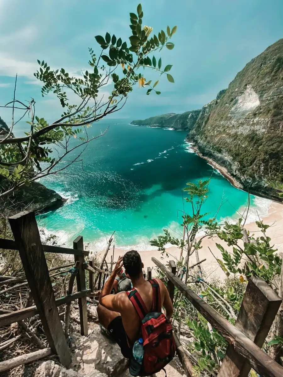 Your Gateway to Creative Freedom in Paradise